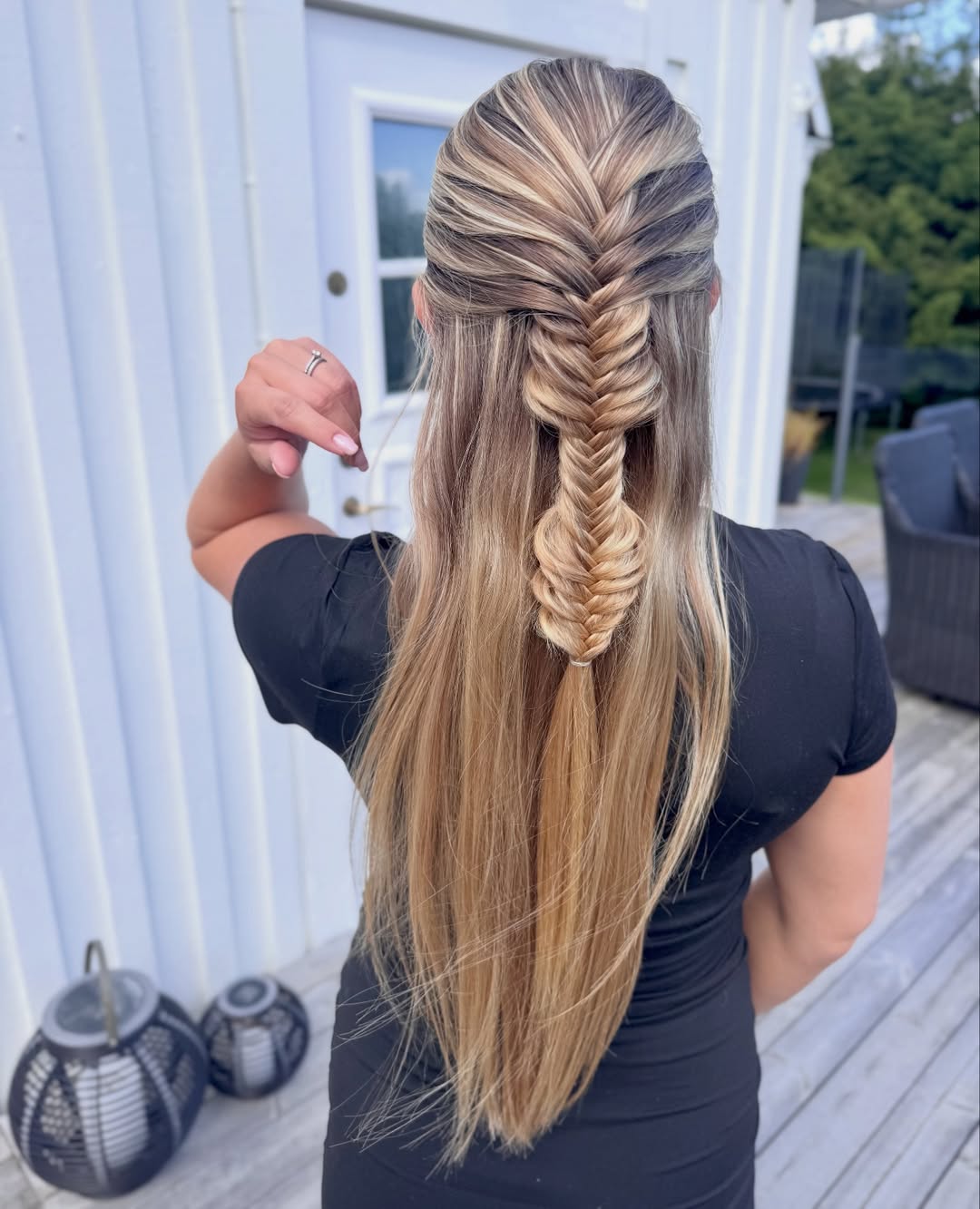 Relaxed Fishtail Braid With Honey Blonde Highlights