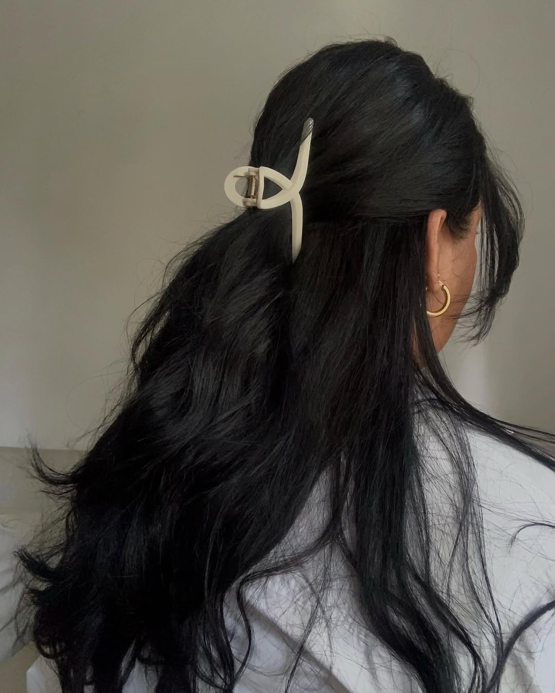 Relaxed Half-Up Clip For Long Black Wavy Hair