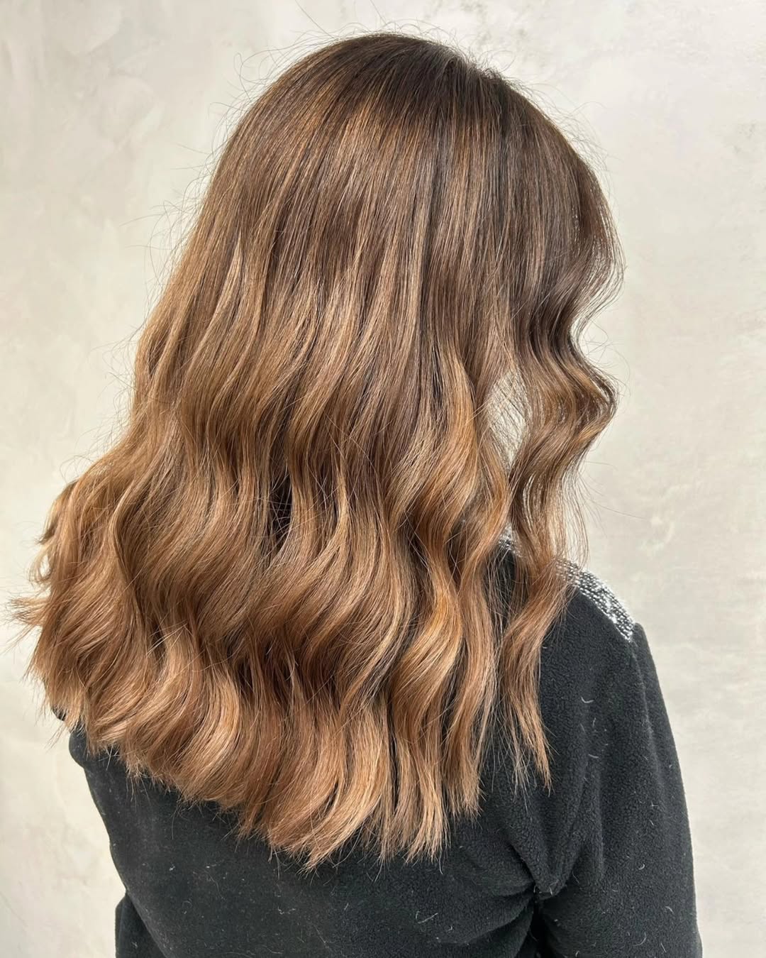 Rich Honey Brown Waves On Mid-Length Hair