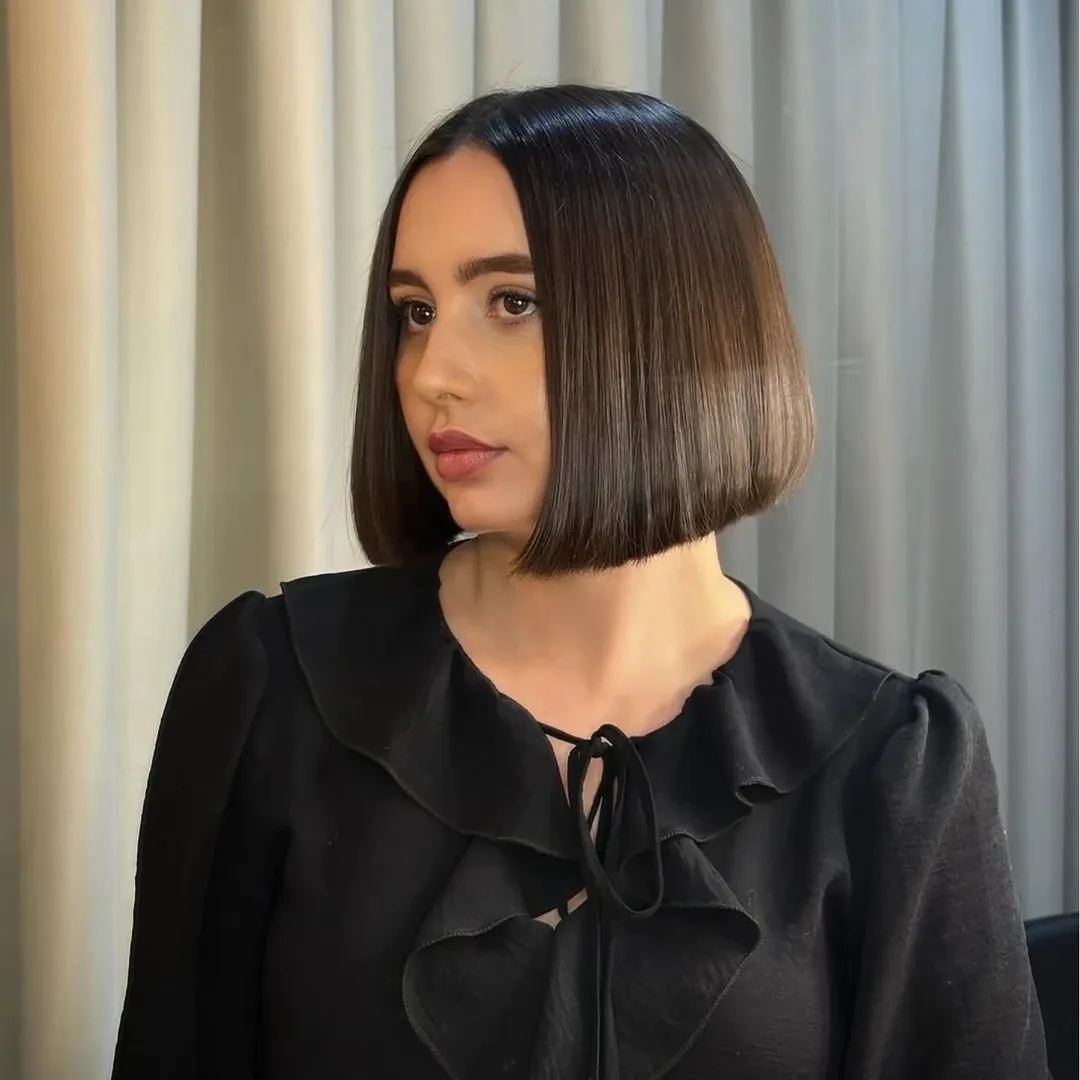 Sleek Glass Hair Bob With Middle Part