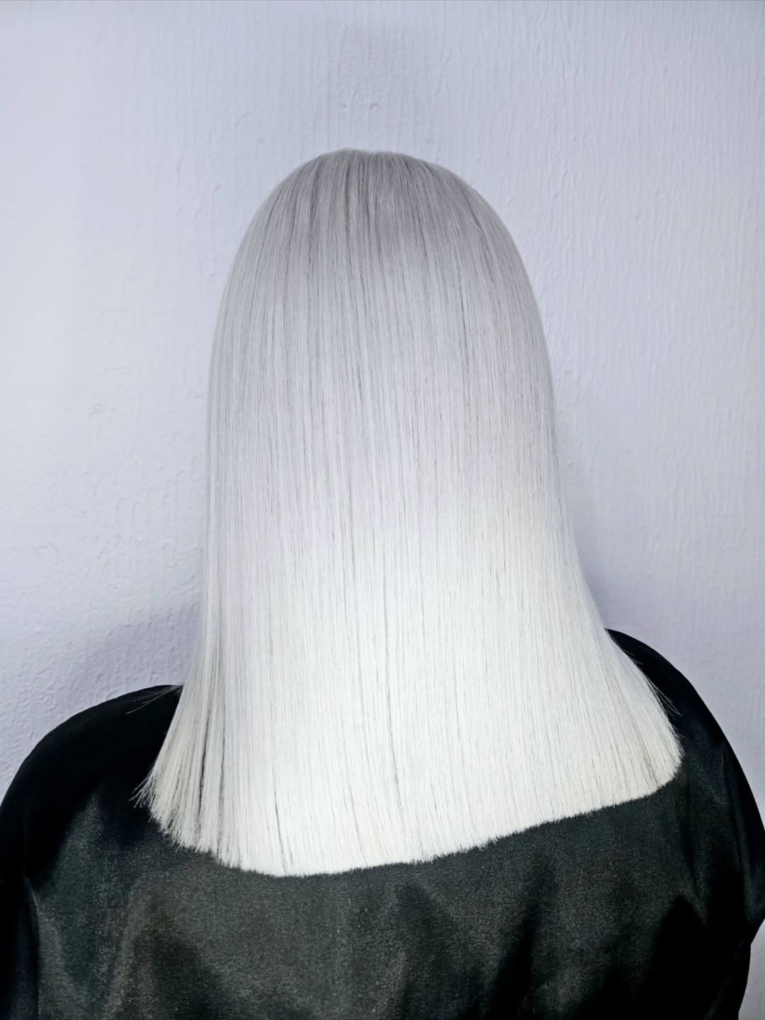 Sleek Platinum Blonde Blunt Cut