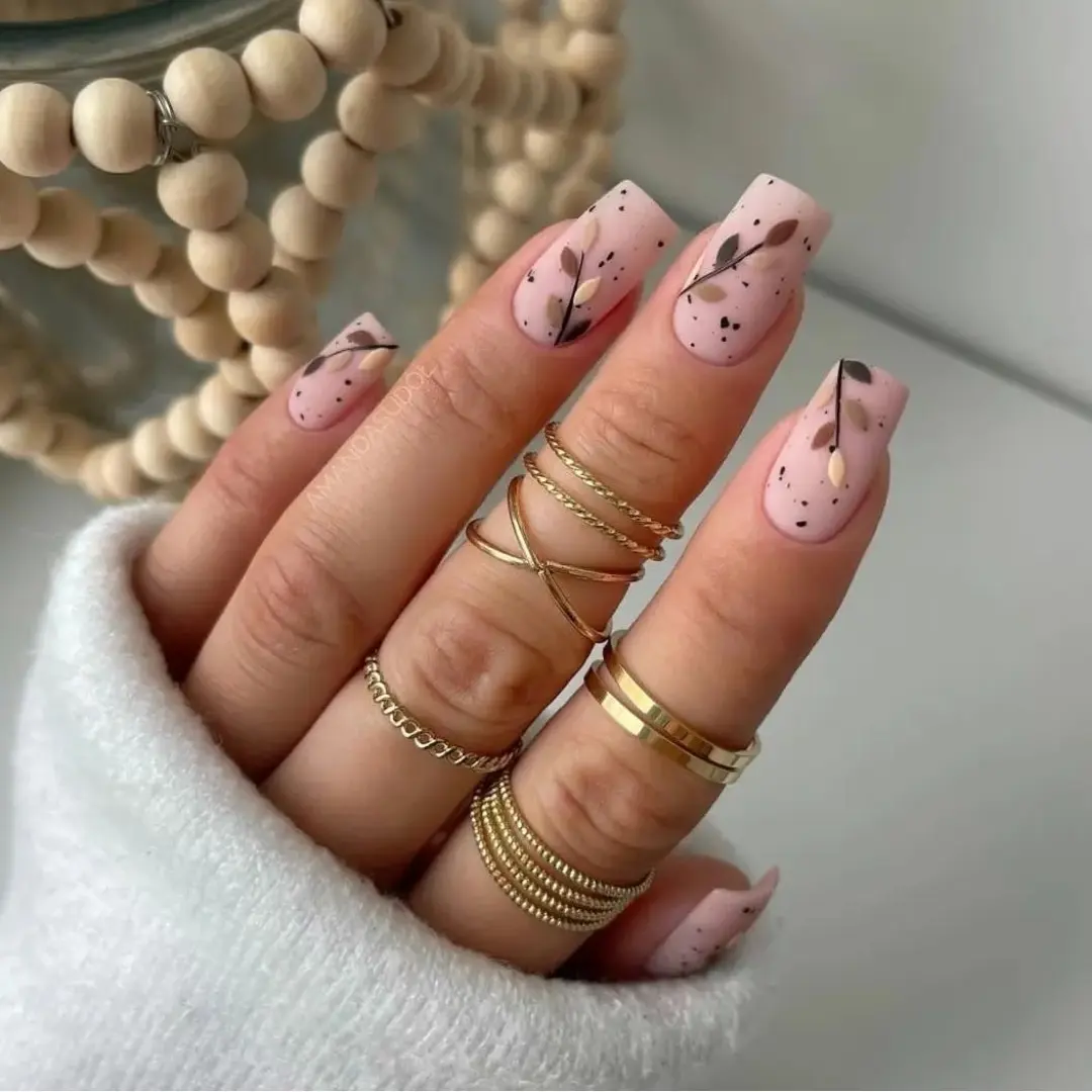 Soft Pink Leaf Accent Long Square Nails