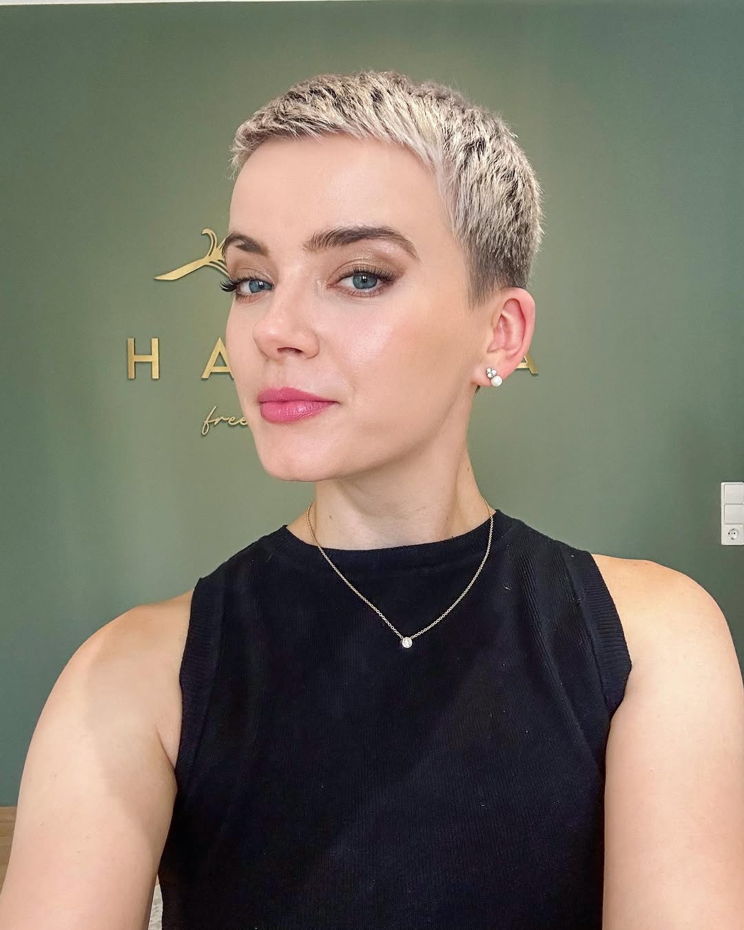 Textured Platinum Pixie With Subtle Highlights