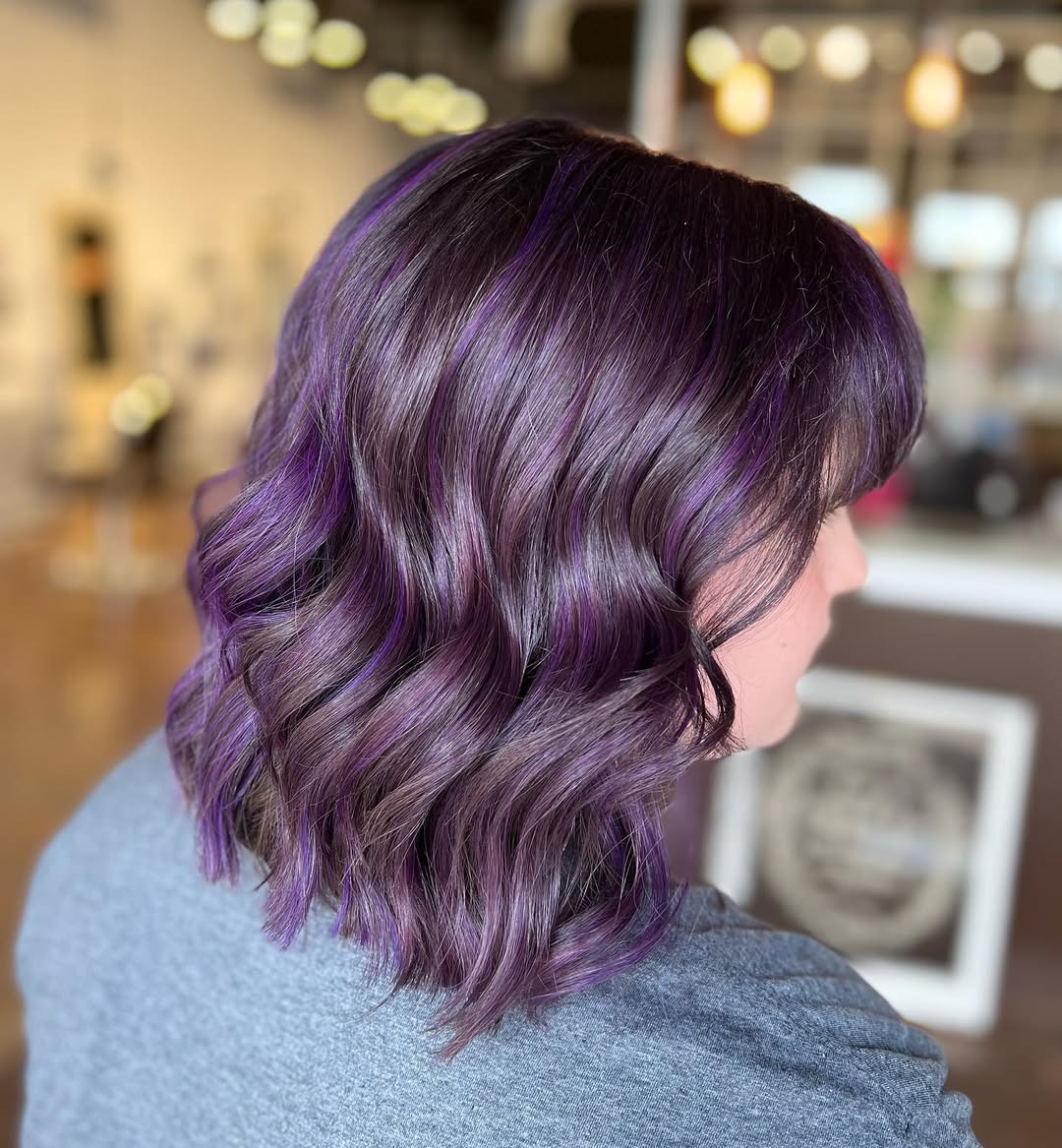 Vibrant Amethyst Waves With Dark Base