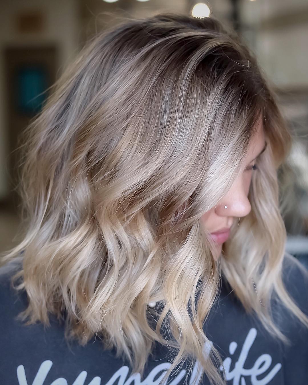 Wavy Honey Blonde Bob With Shadow Root