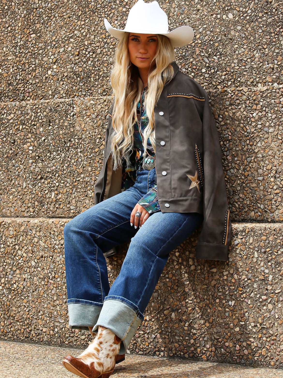 Western Cowboy Chic With Statement Jacket