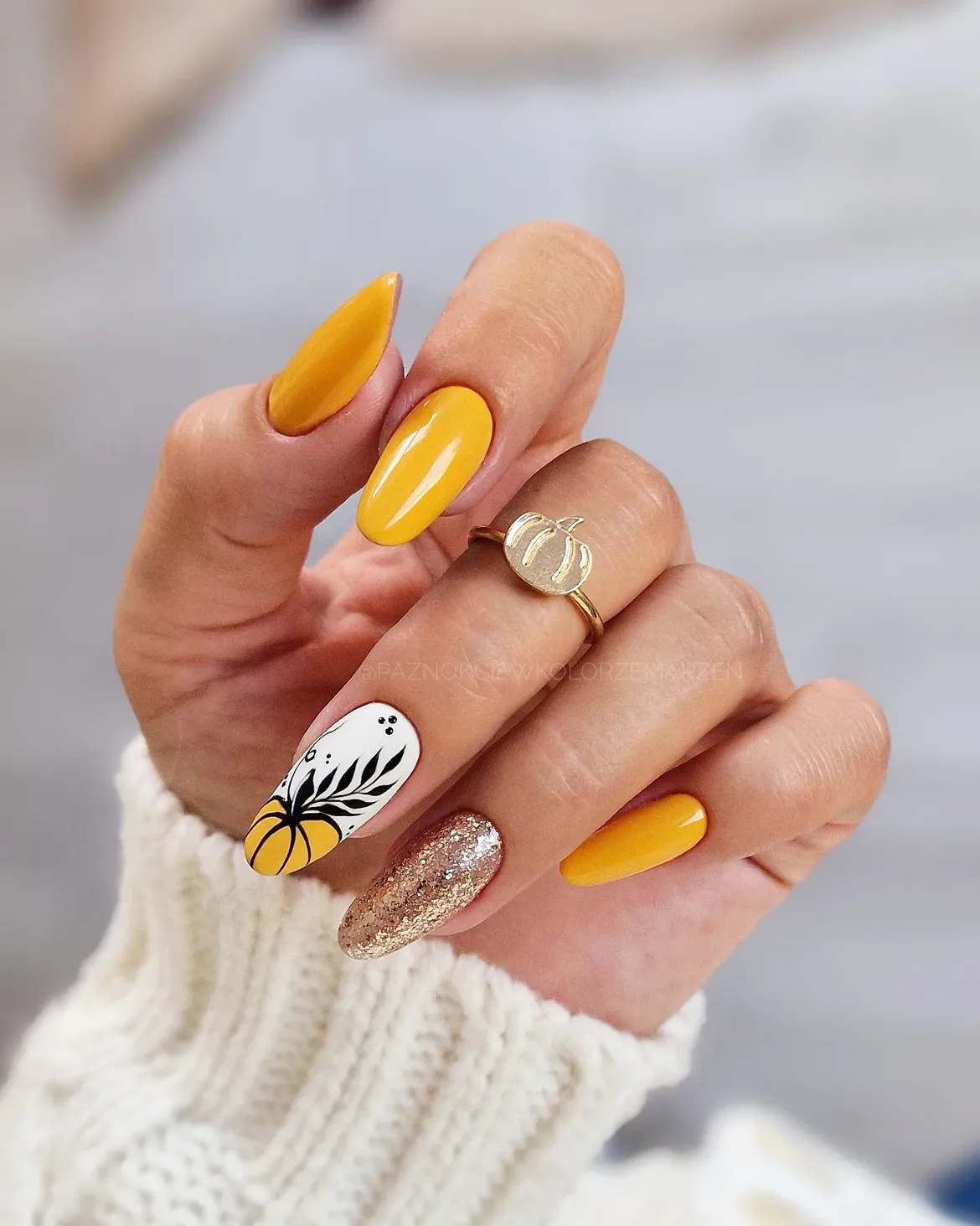 28 Stunning Pumpkin Nail Ideas for a Chic Fall Look 27 Autumn Pumpkin Patch Almond Nails