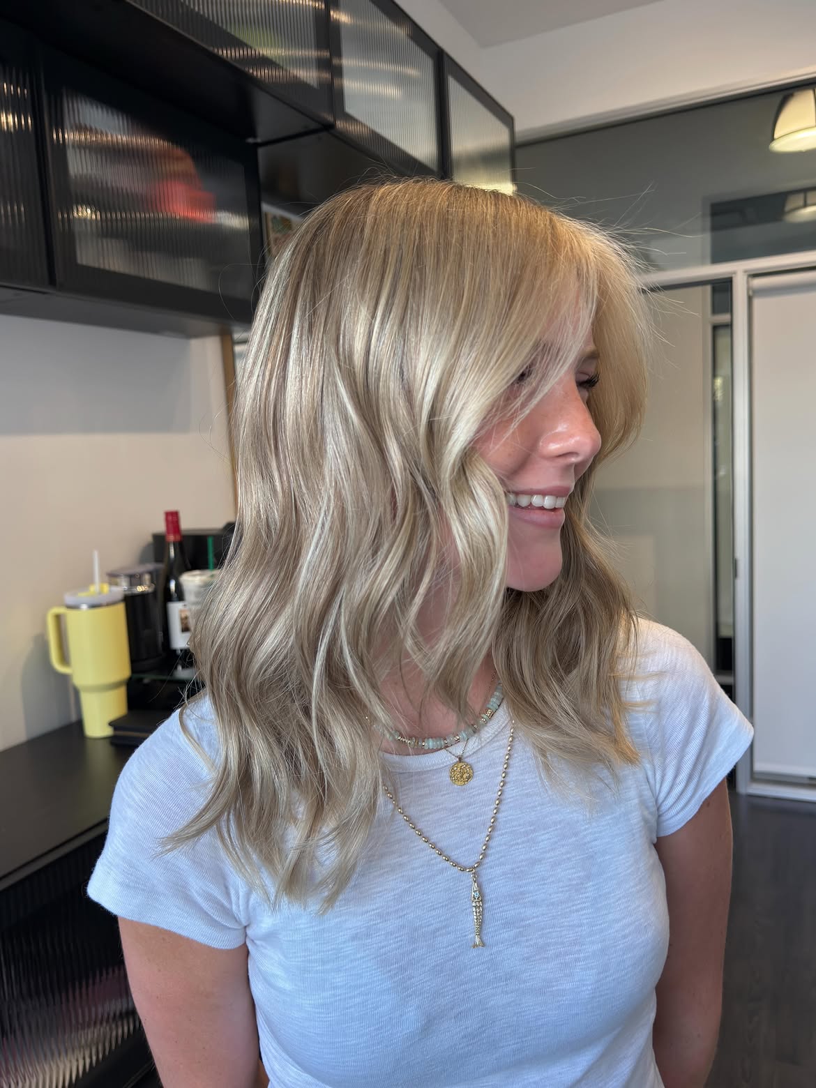 Bronde Waves with Face-Framing Layers