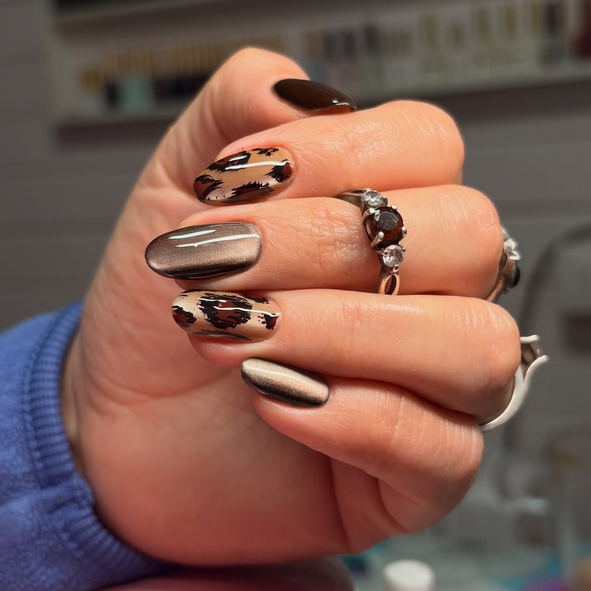 Brown Cat Eye Leopard Print Oval Nails