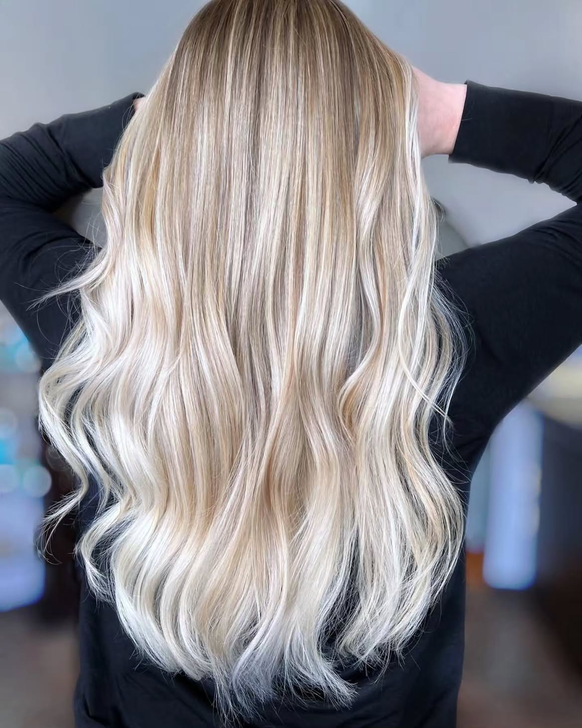 Buttery Blonde Balayage With Beachy Waves