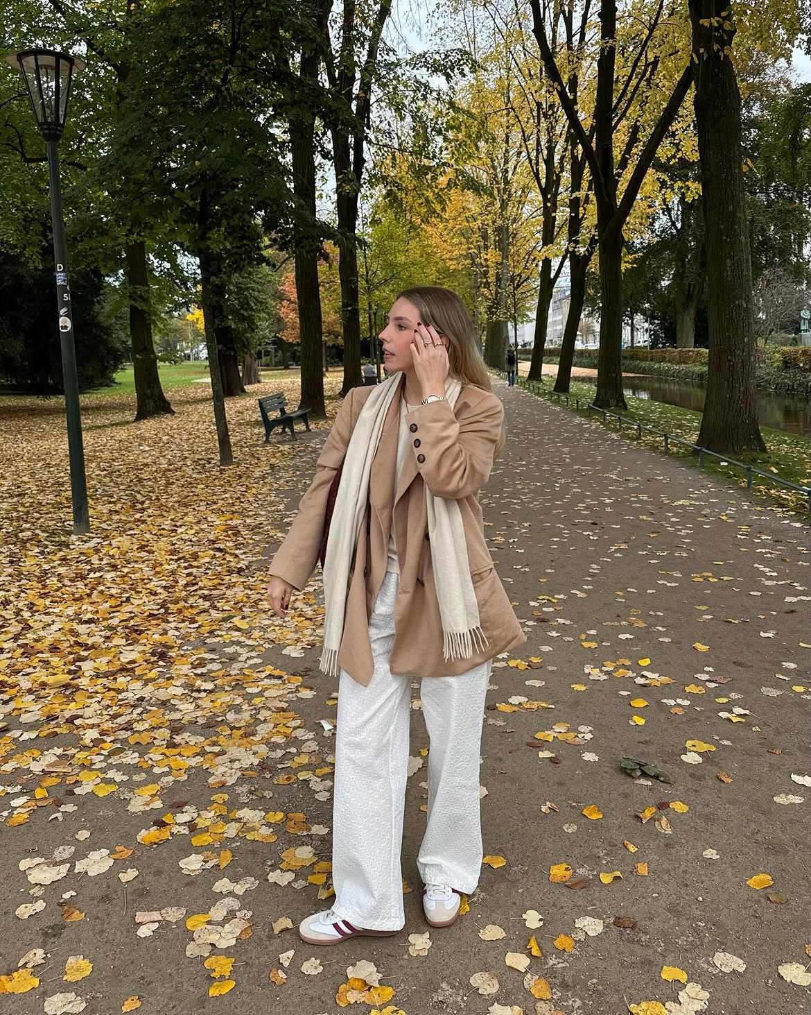 Casual Chic Camel Blazer With White Sweatpants
