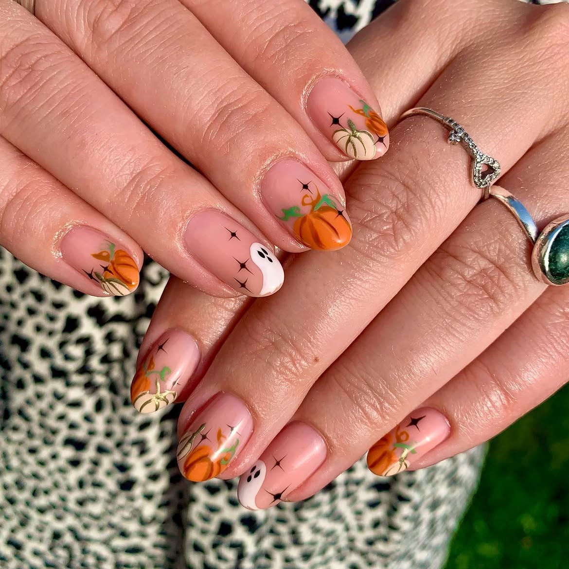 Charming Pumpkin Patch Halloween Oval Nails