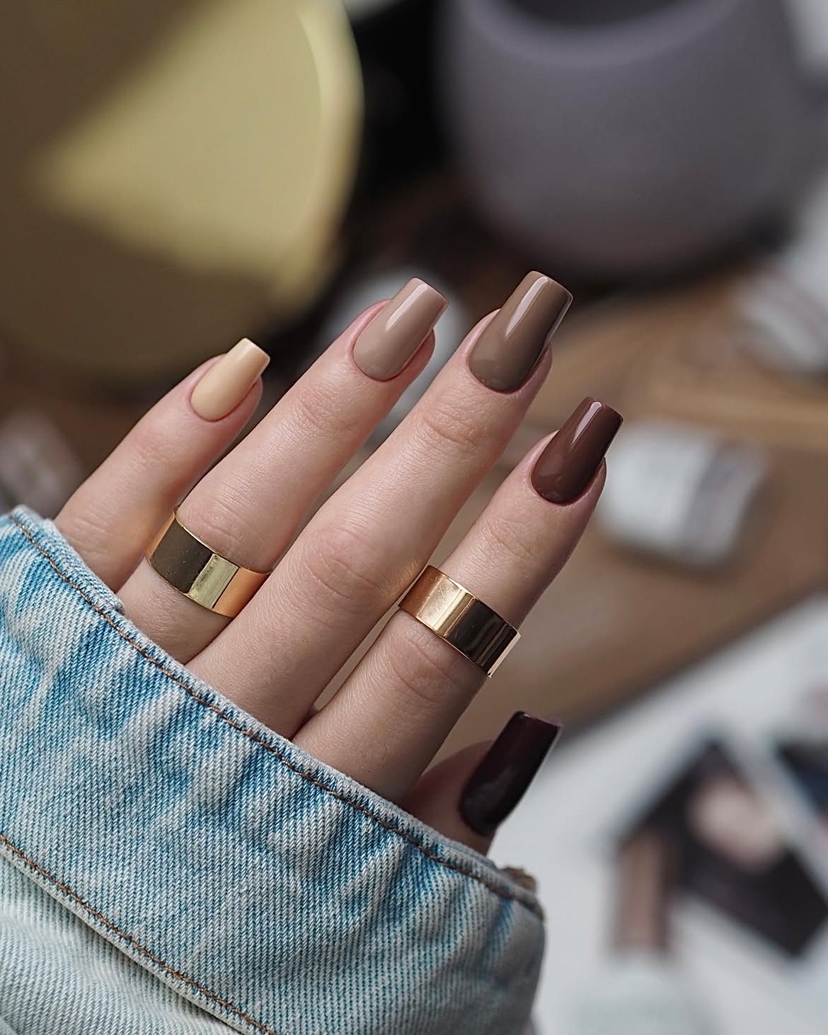 Chic Gradient Toffee Square Nails