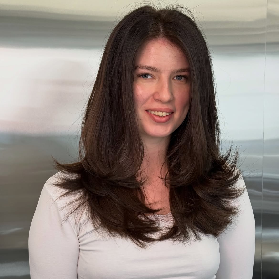 Chic Layered Cut With Subtle Face-Framing