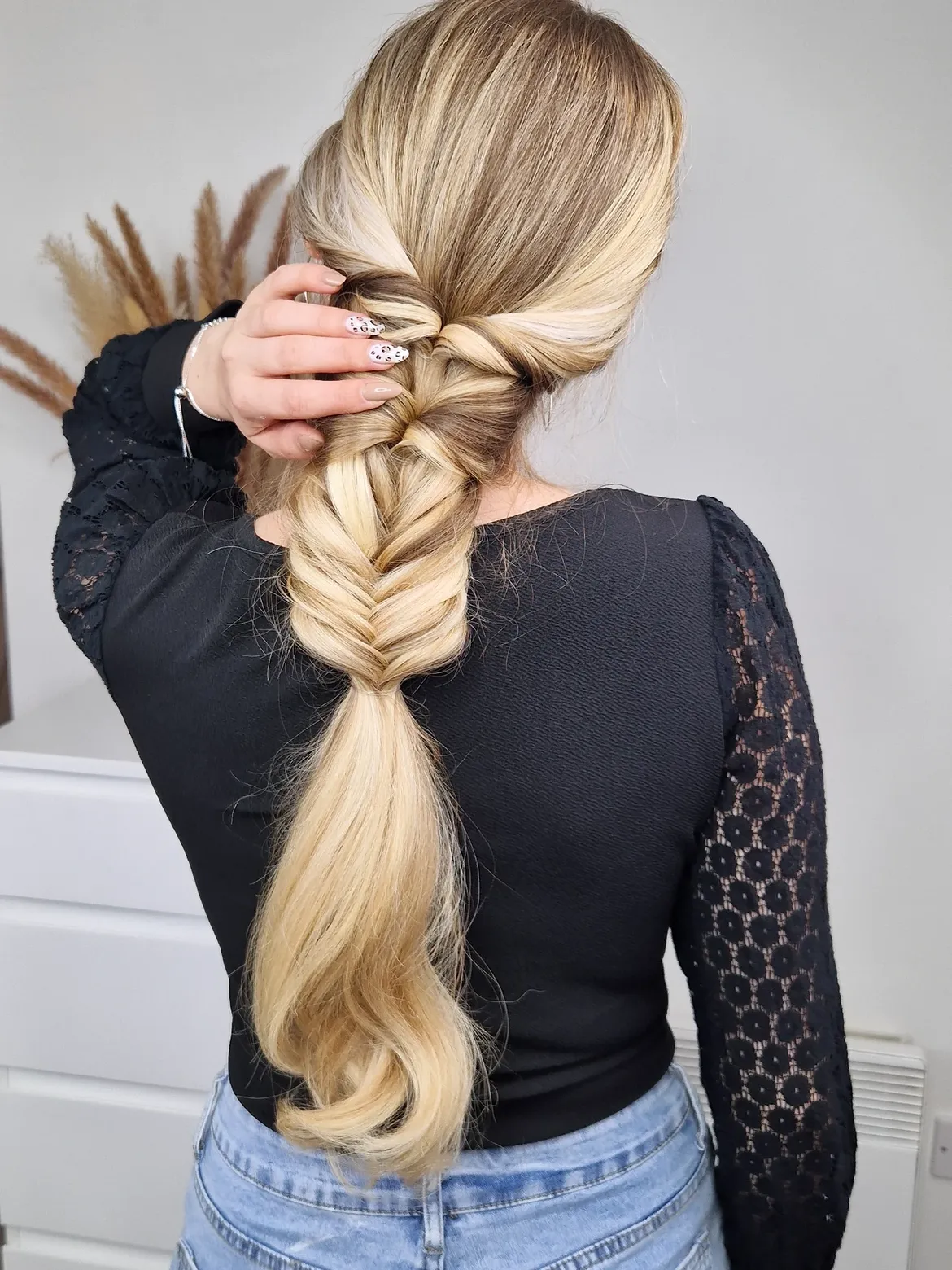 Chunky Fishtail Braid With Loose Waves