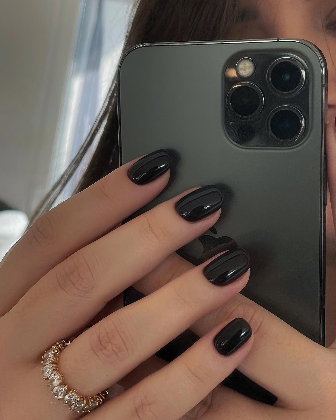 Classic High-Gloss Black Oval Nails