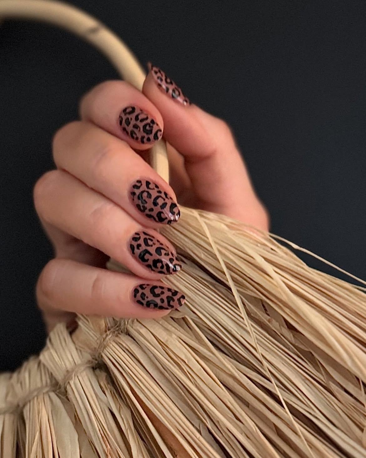 Classic Leopard Print Oval Glossy Nails