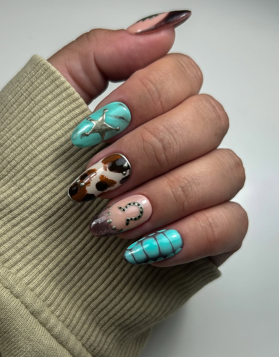 Cowgirl Turquoise Sheriff Star Nails