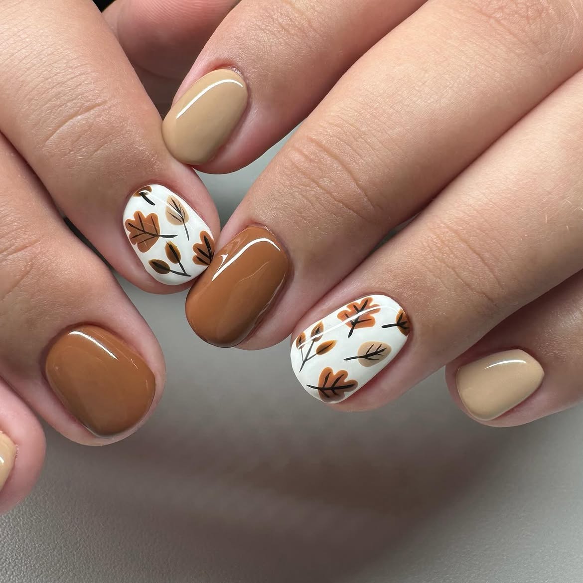 Cozy Autumn Leaf Oval Nails