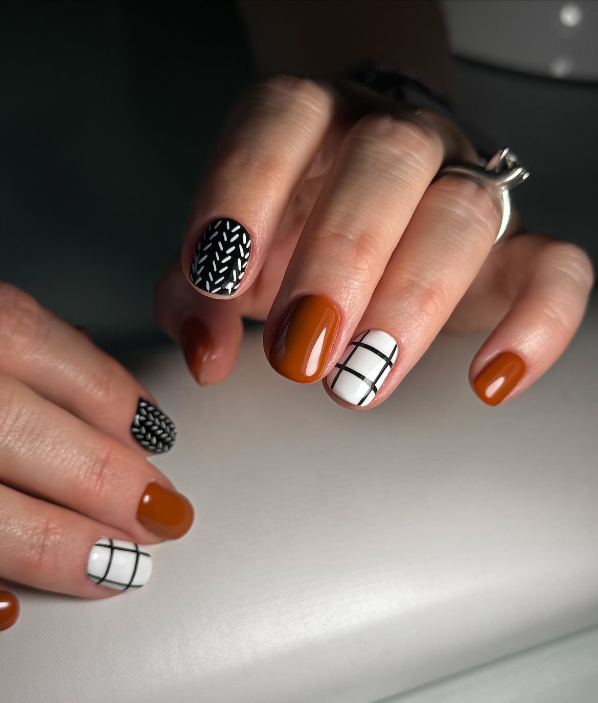 Cozy Autumn Plaid & Knit Nails