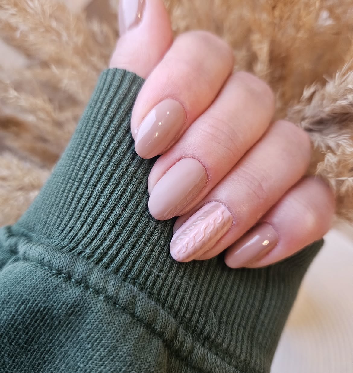Cozy Cable Knit Almond Nails