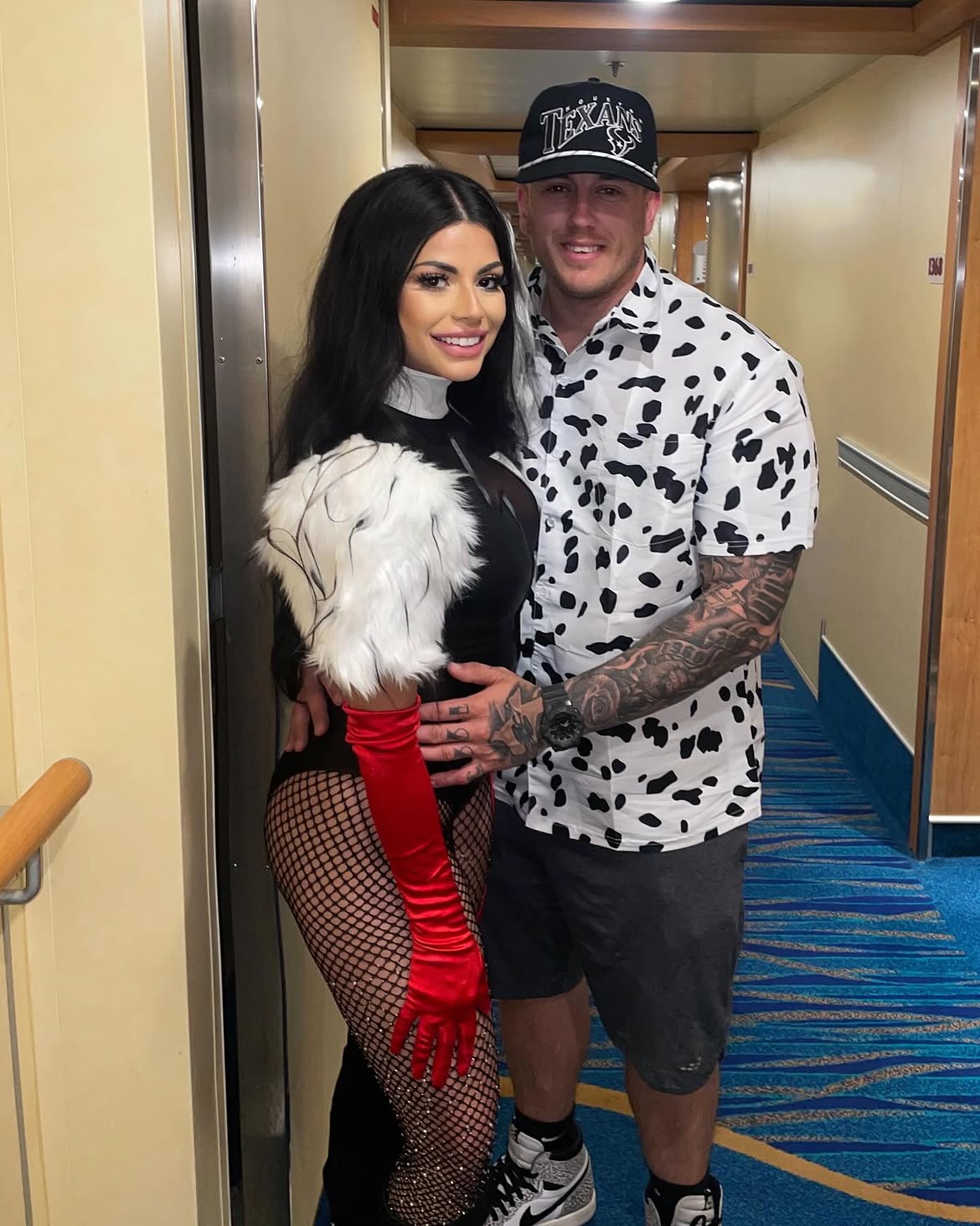 Cruella And Dalmatian Halloween Couple Costume