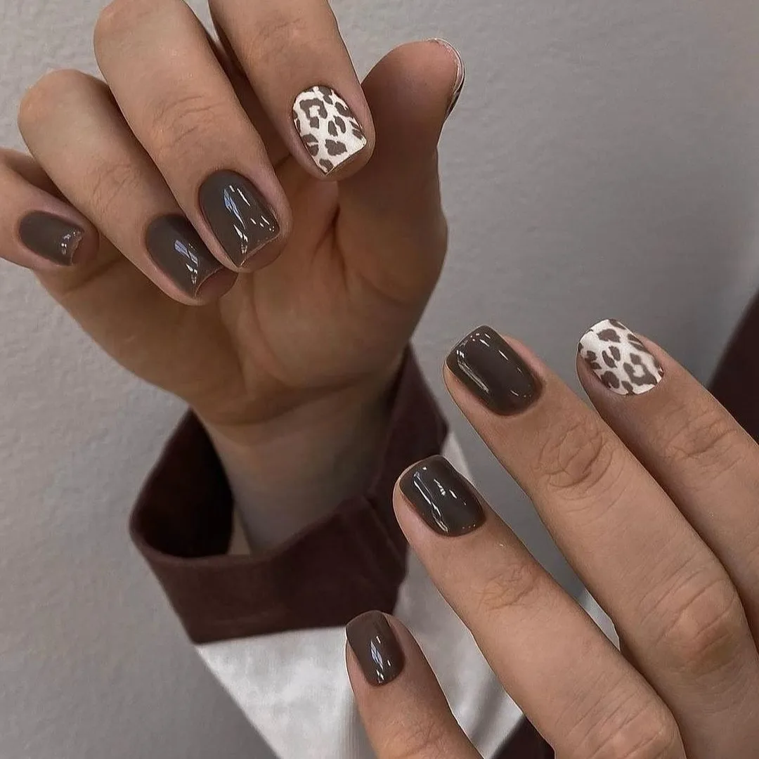 27 Must-Try Early Fall Nail Ideas For A Chic Autumn Vibe 26 Dark Chocolate Leopard Print Square Nails