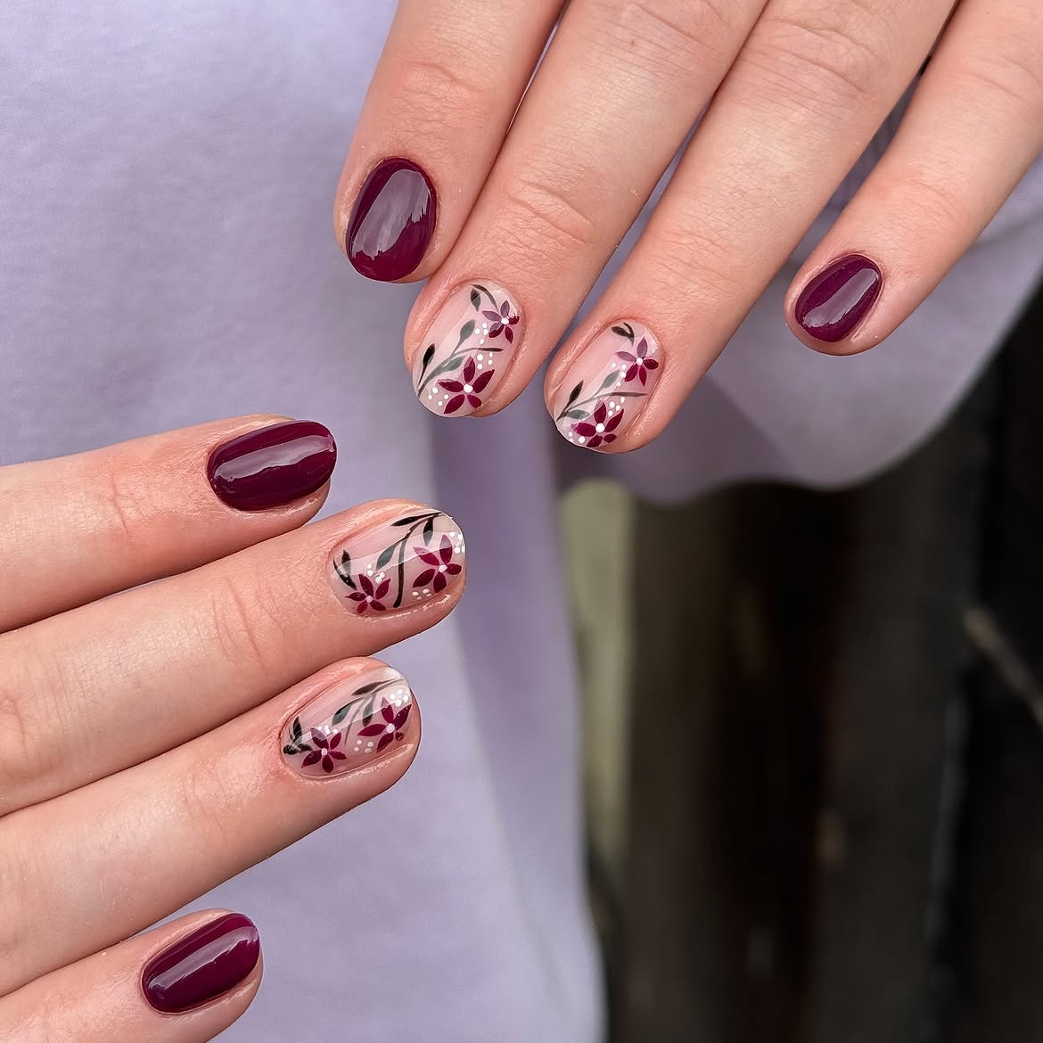 27 Must-Try Early Fall Nail Ideas For A Chic Autumn Vibe 5 Deep Berry Floral Accent Short Oval Nails