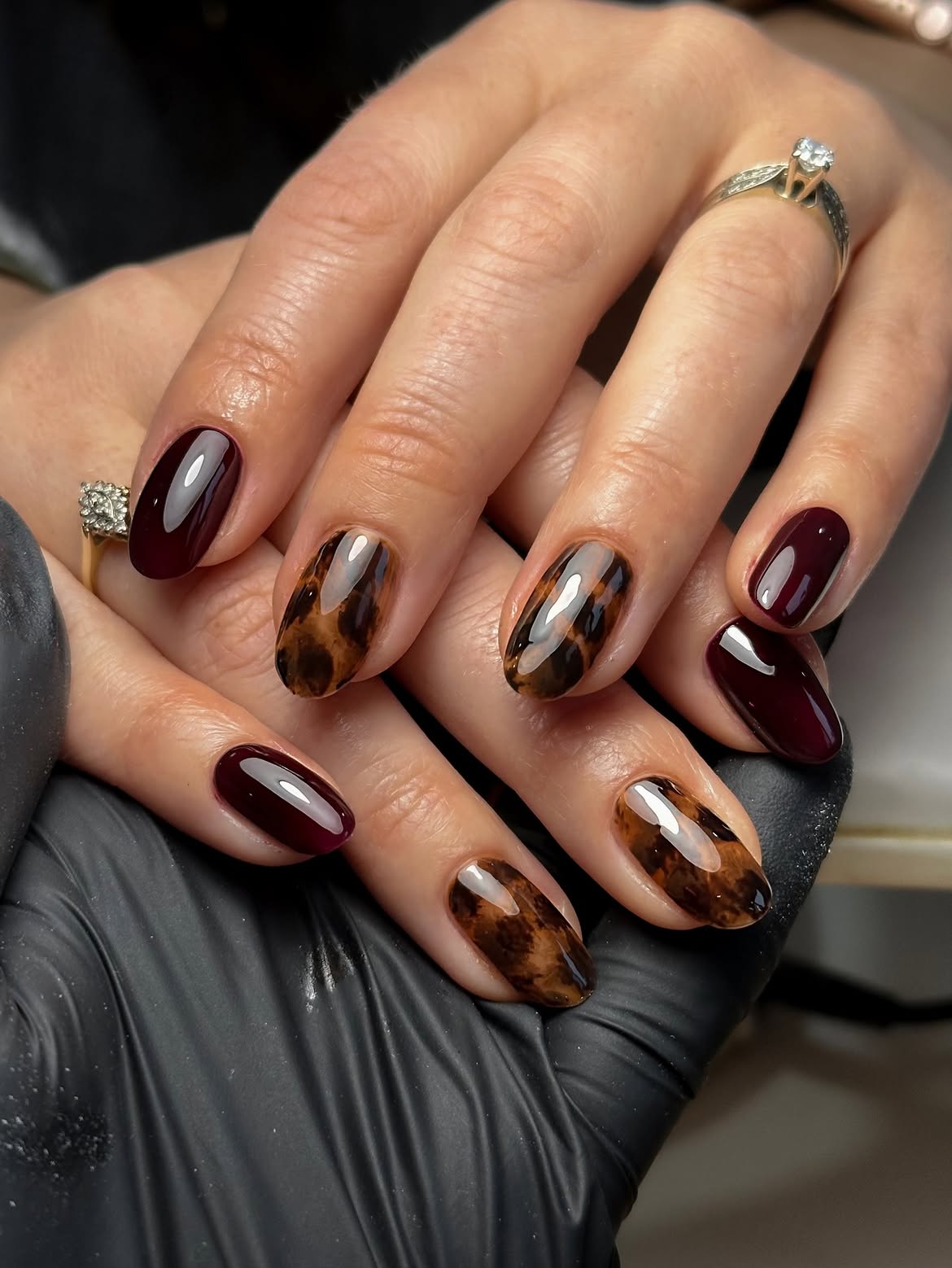 Deep Burgundy and Tortoiseshell Glossy Oval Nails