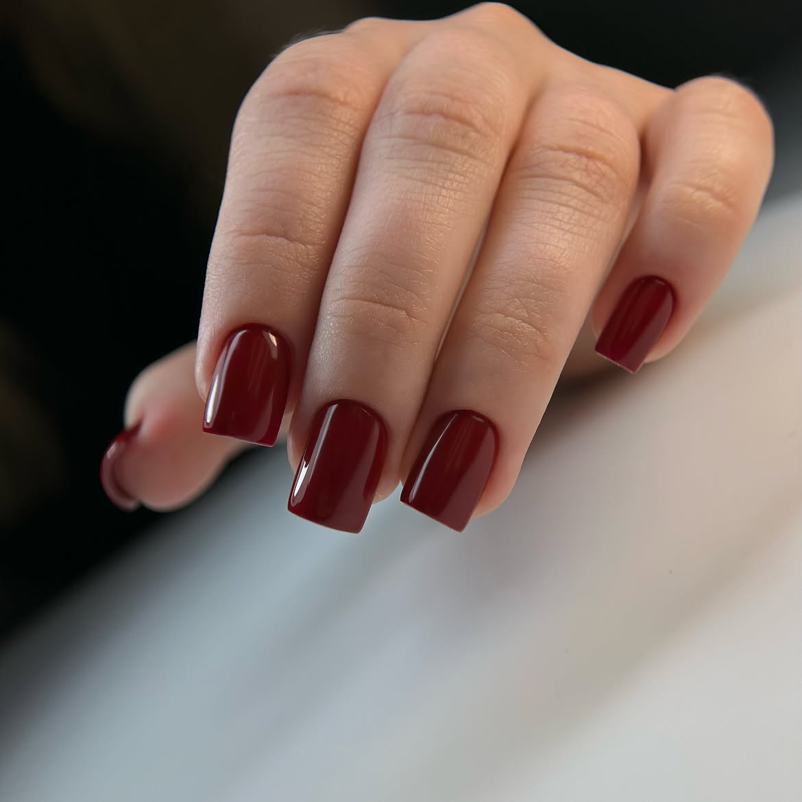 27 Must-Try Early Fall Nail Ideas For A Chic Autumn Vibe 29 Deep Burgundy Glossy Square Nails