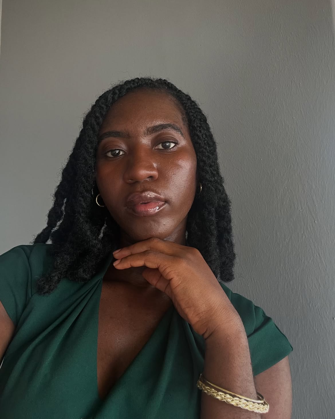 Defined Two-Strand Twists On Type 4c Hair