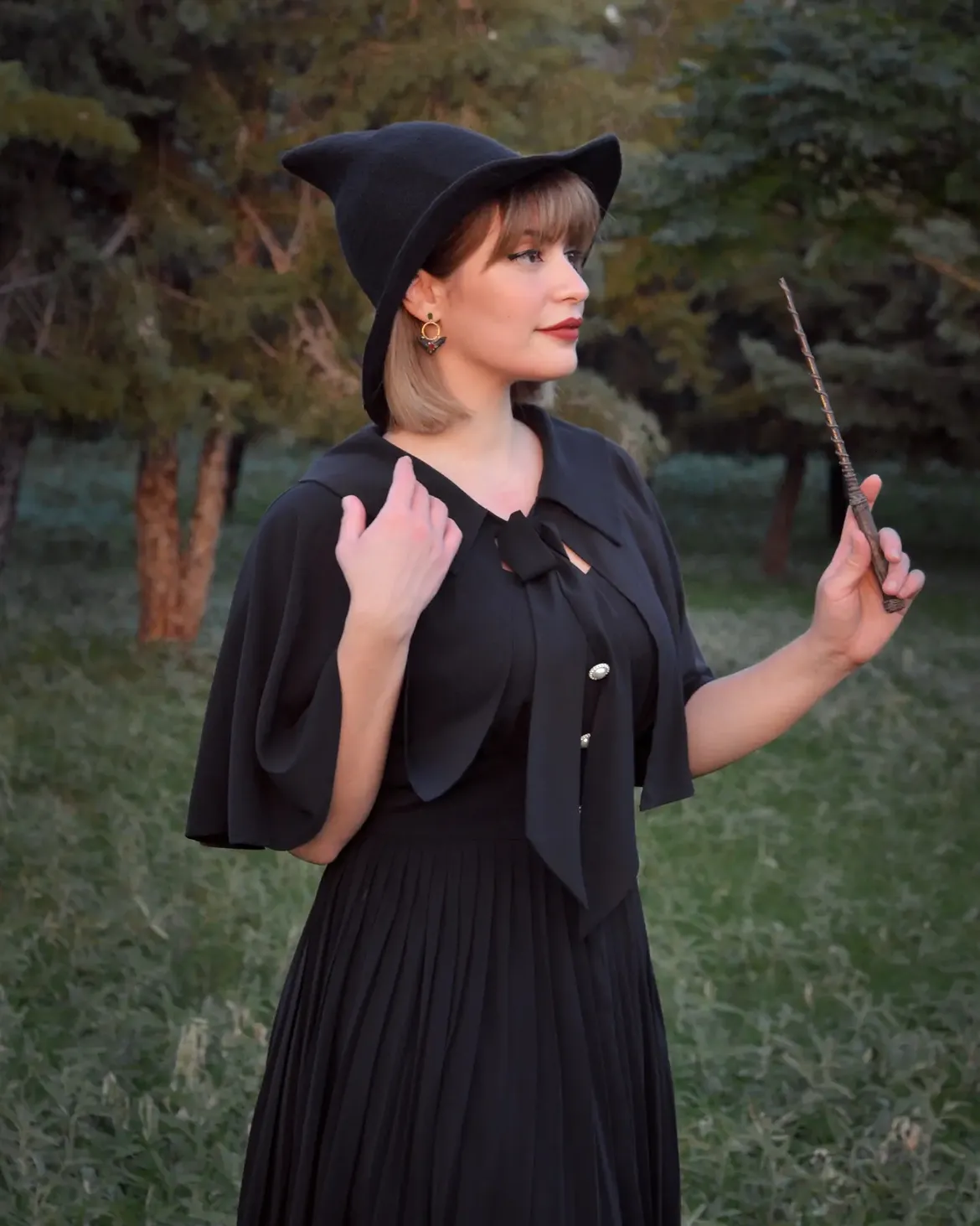 Elegant Witchy Pleated Black Dress With Capelet