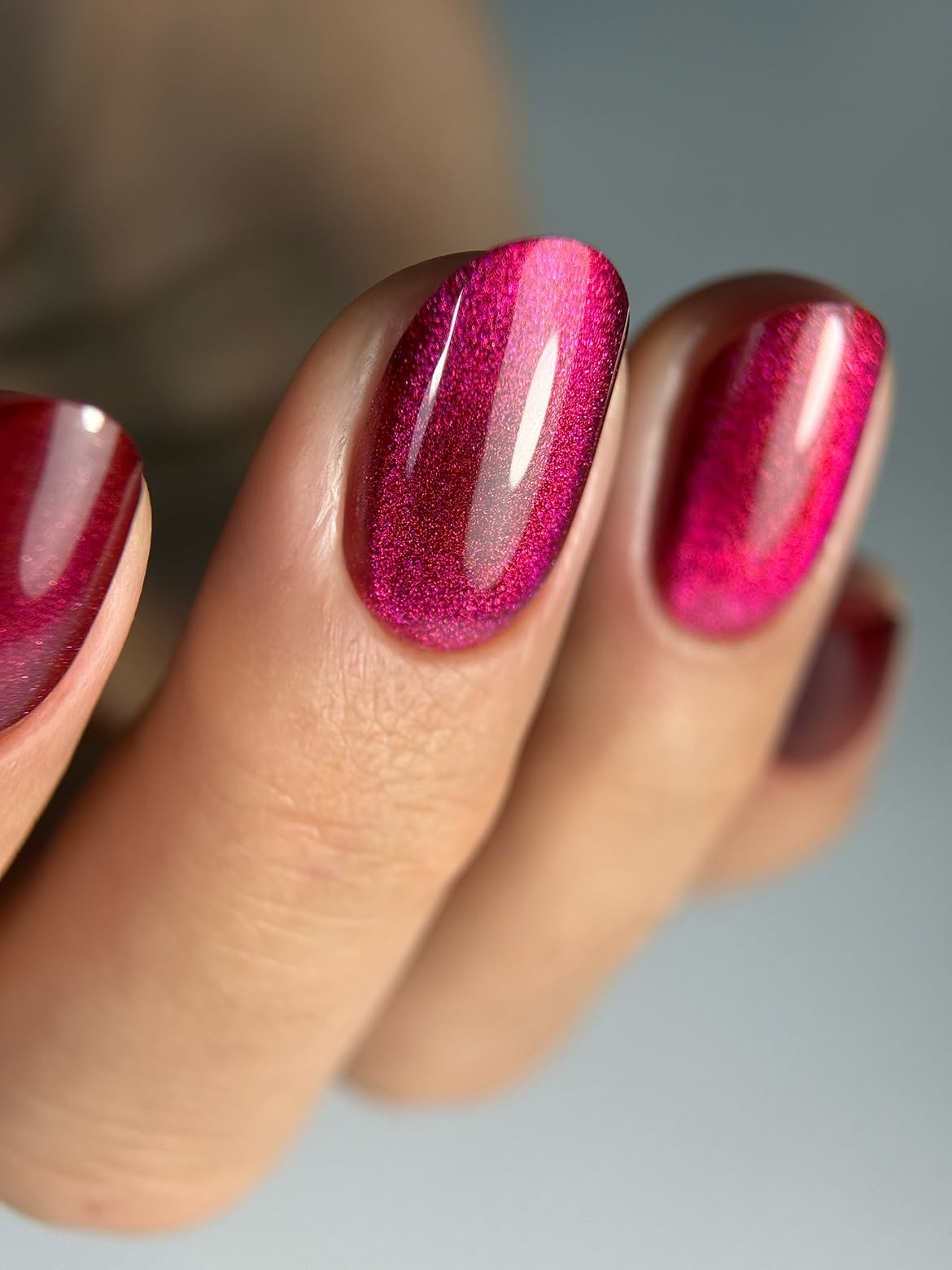 Glamorous Raspberry Cat Eye Oval Nails