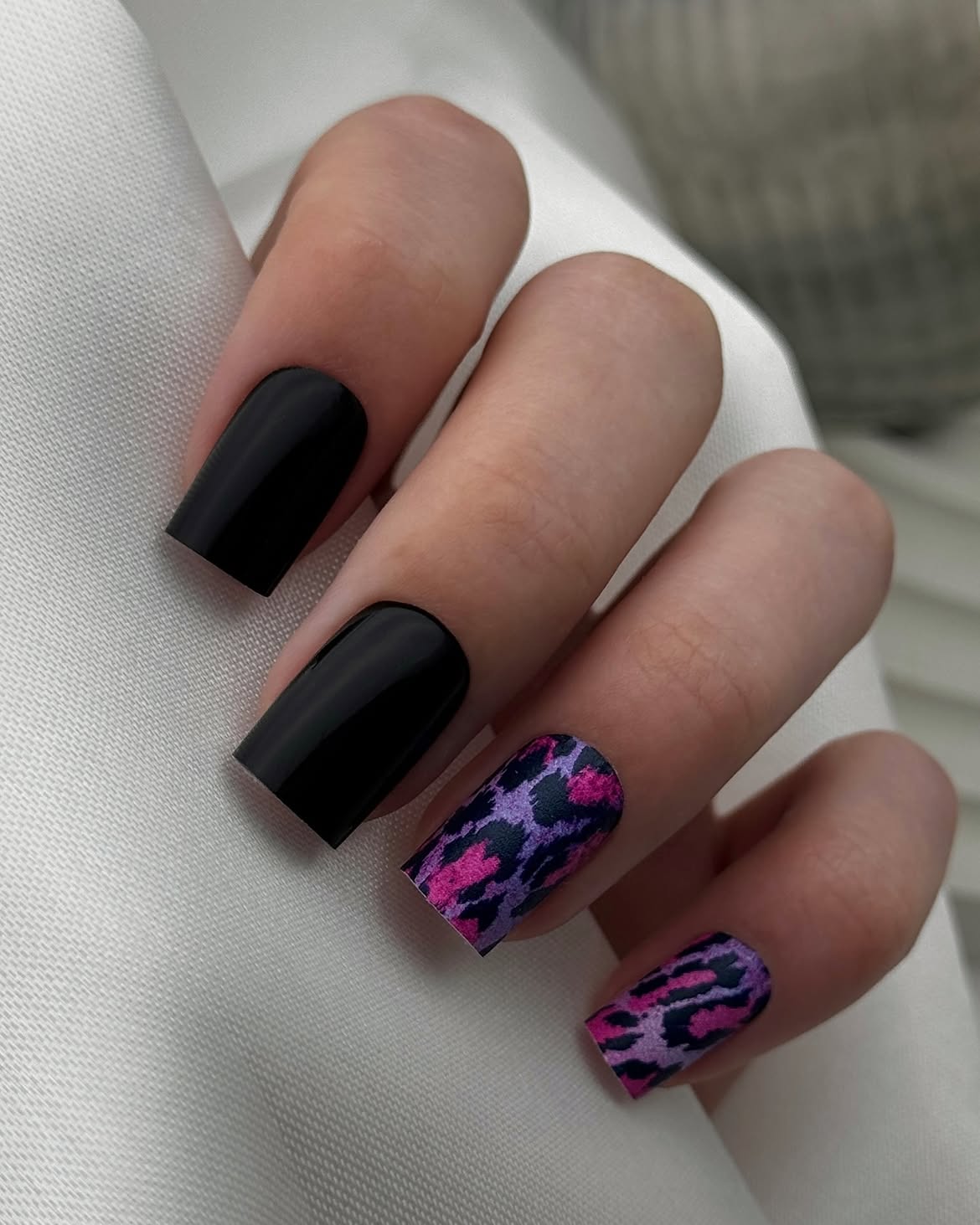 28 Stunning Coffin Nail Ideas for Your Perfect Fall Look 14 Glossy Black & Pink Purple Leopard Coffin Nails