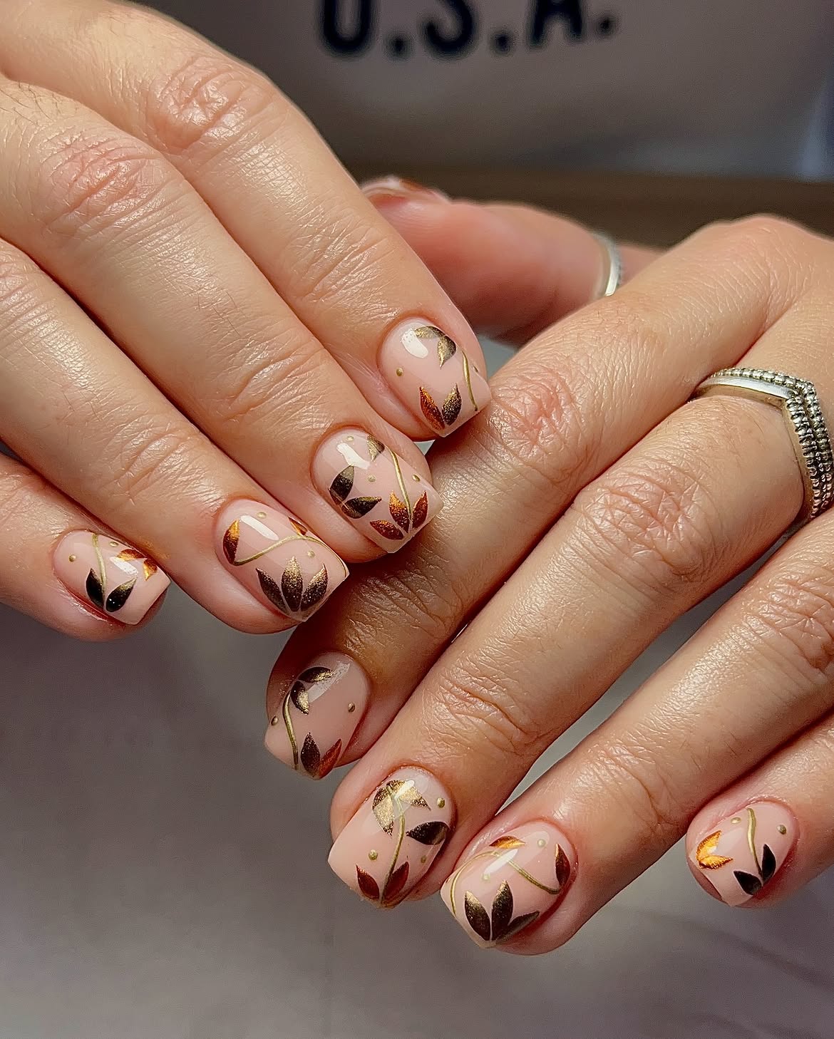 29 Stunning Fall Leaves Nail Ideas You Need To Try Now 10 Golden Autumn Leaf Fall Accent Nails