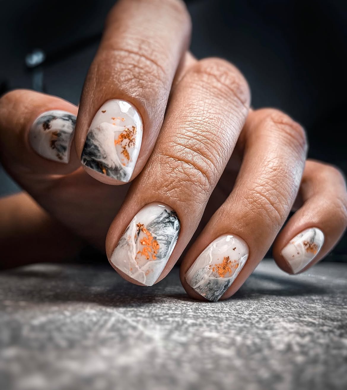 Marble And Copper Leaf Short Oval Nails