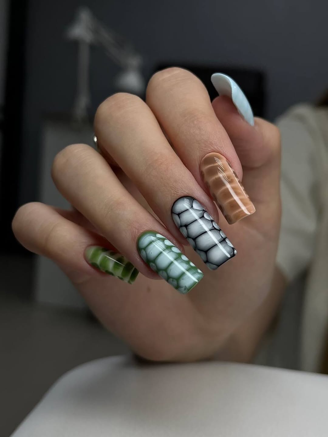 28 Stunning Coffin Nail Ideas for Your Perfect Fall Look 5 Marbled Stone Effect Coffin Nails