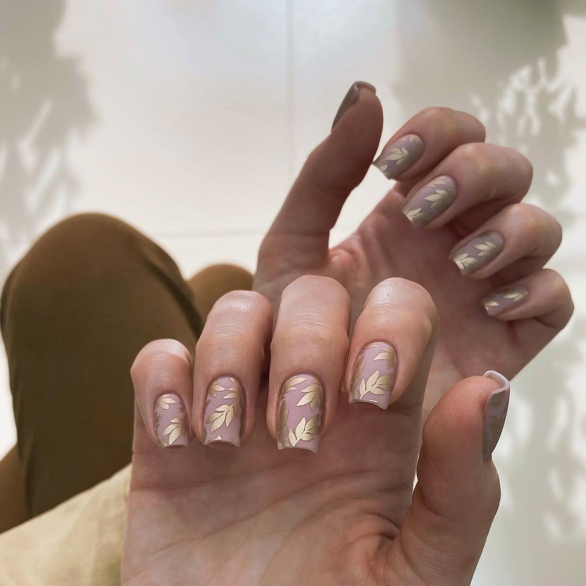 29 Stunning Fall Leaves Nail Ideas You Need To Try Now 24 Matte Nude Leaf Accent Nails