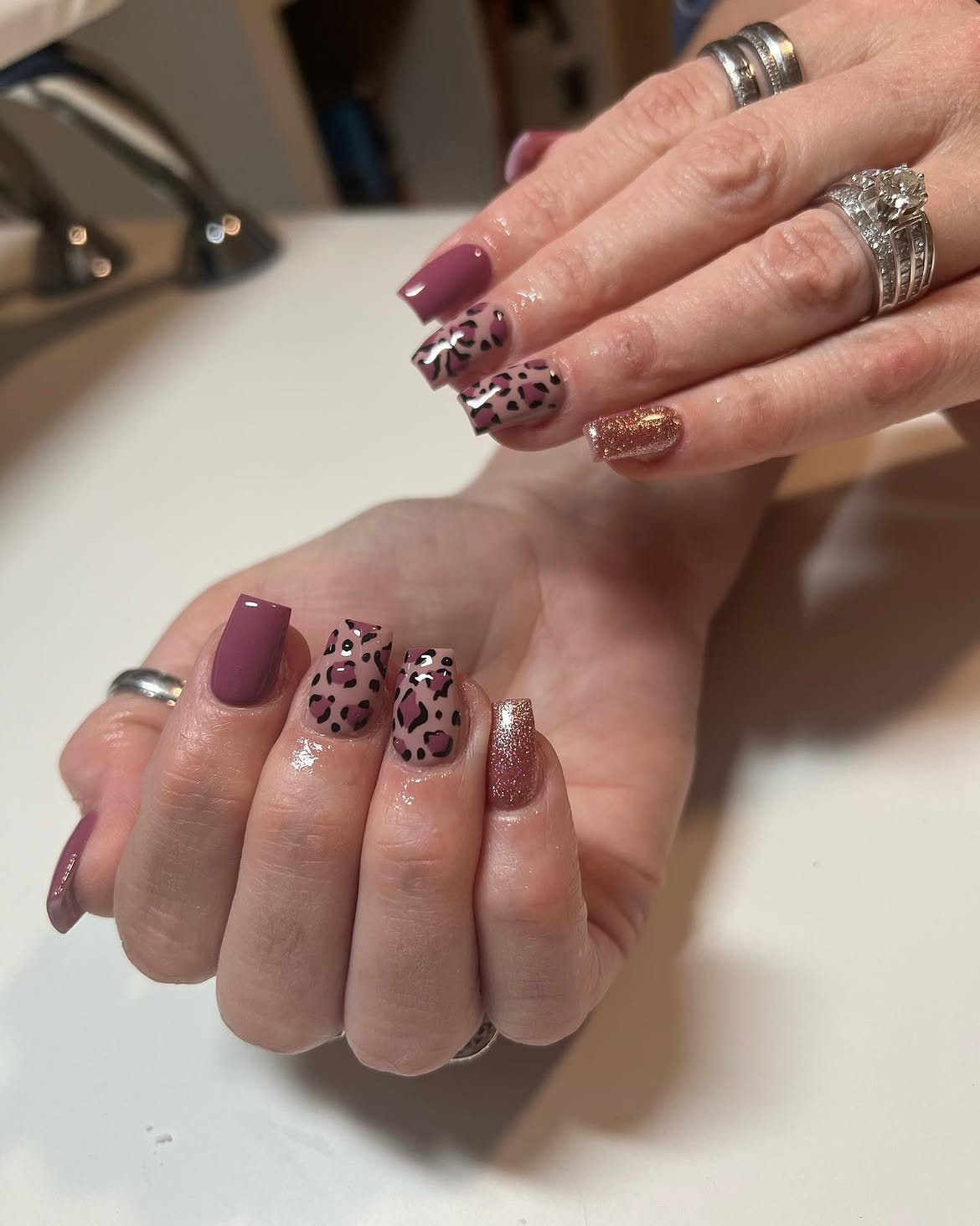 Mauve Cheetah Print & Rose Gold Glitter Nails