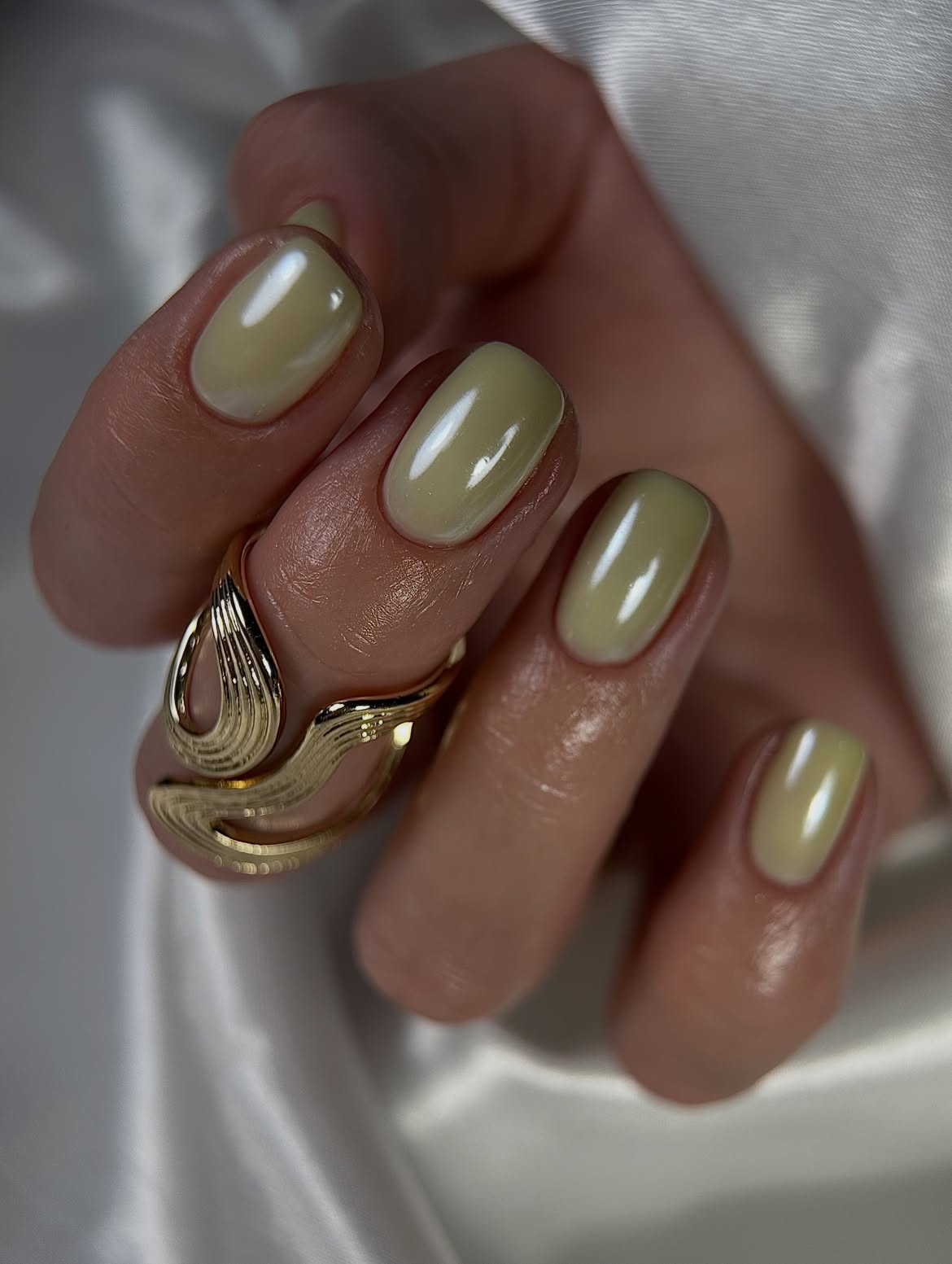 Milky Matcha Green Glossy Short Oval Nails