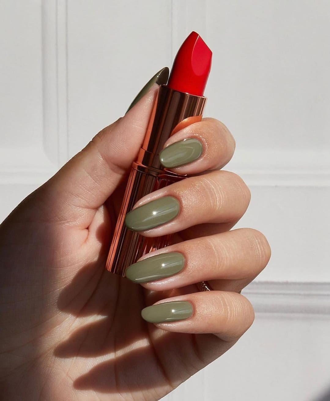 Moss Green Oval Glossy Nails