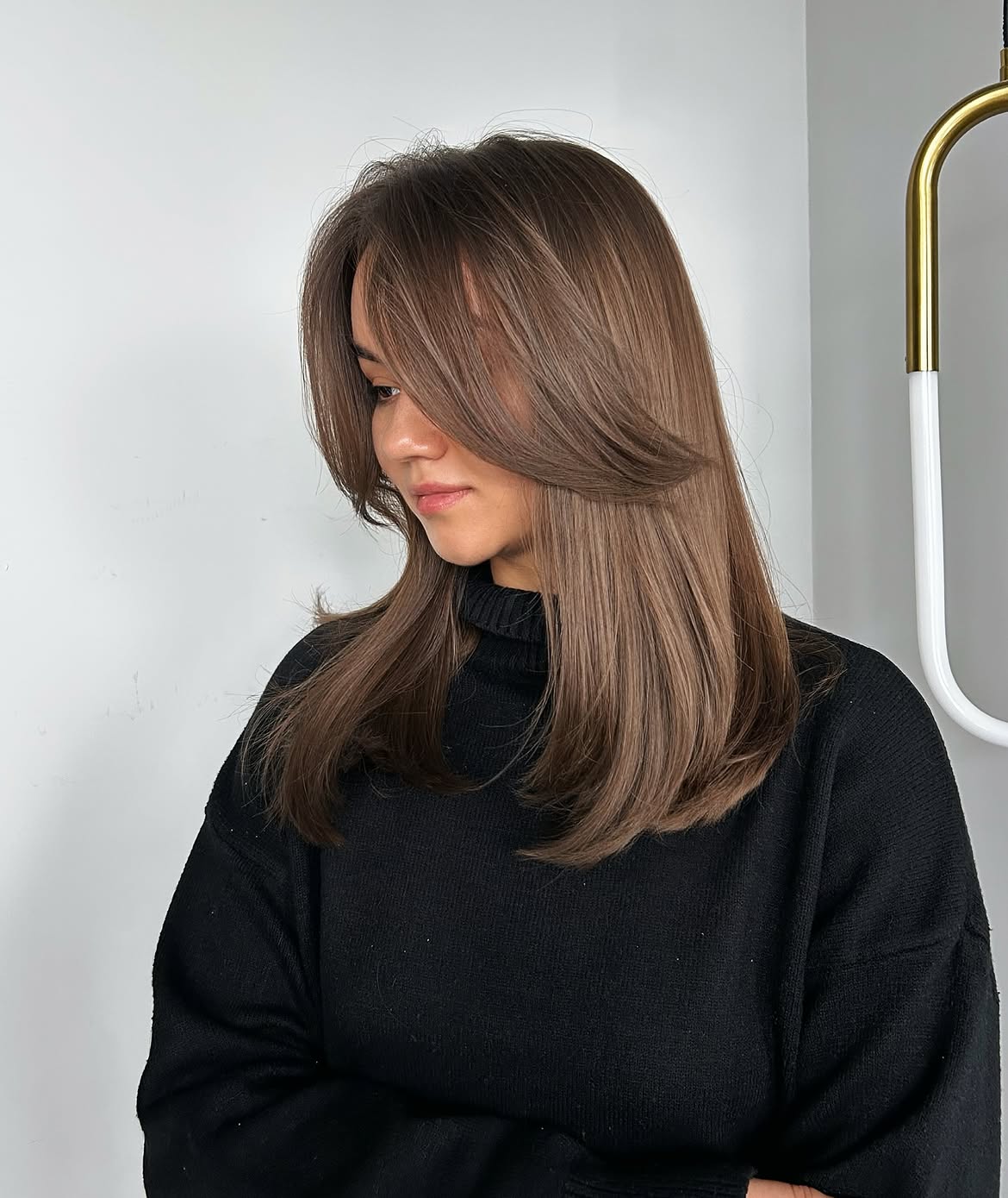 Mushroom Brown Collarbone Lob With Face Framing