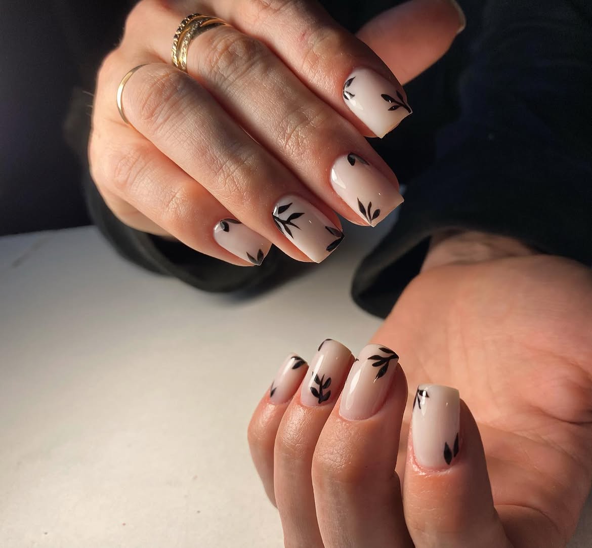 Neutral Leaf Accent Square Nails