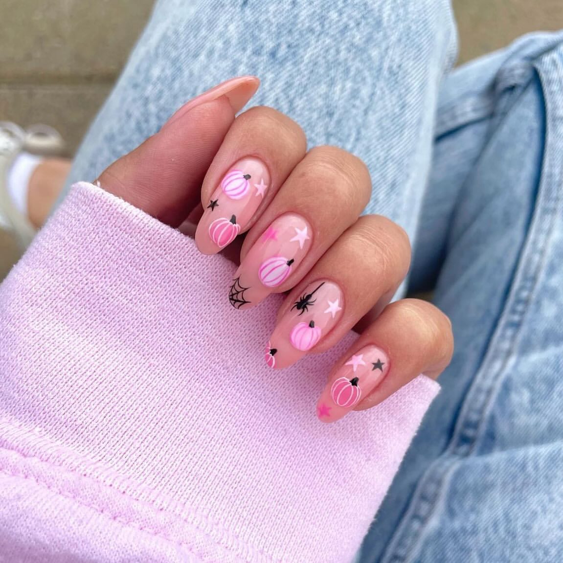 27 Spooktacular Pink Halloween Nail Ideas You Need 3 Pink Pumpkin Halloween Almond Nails