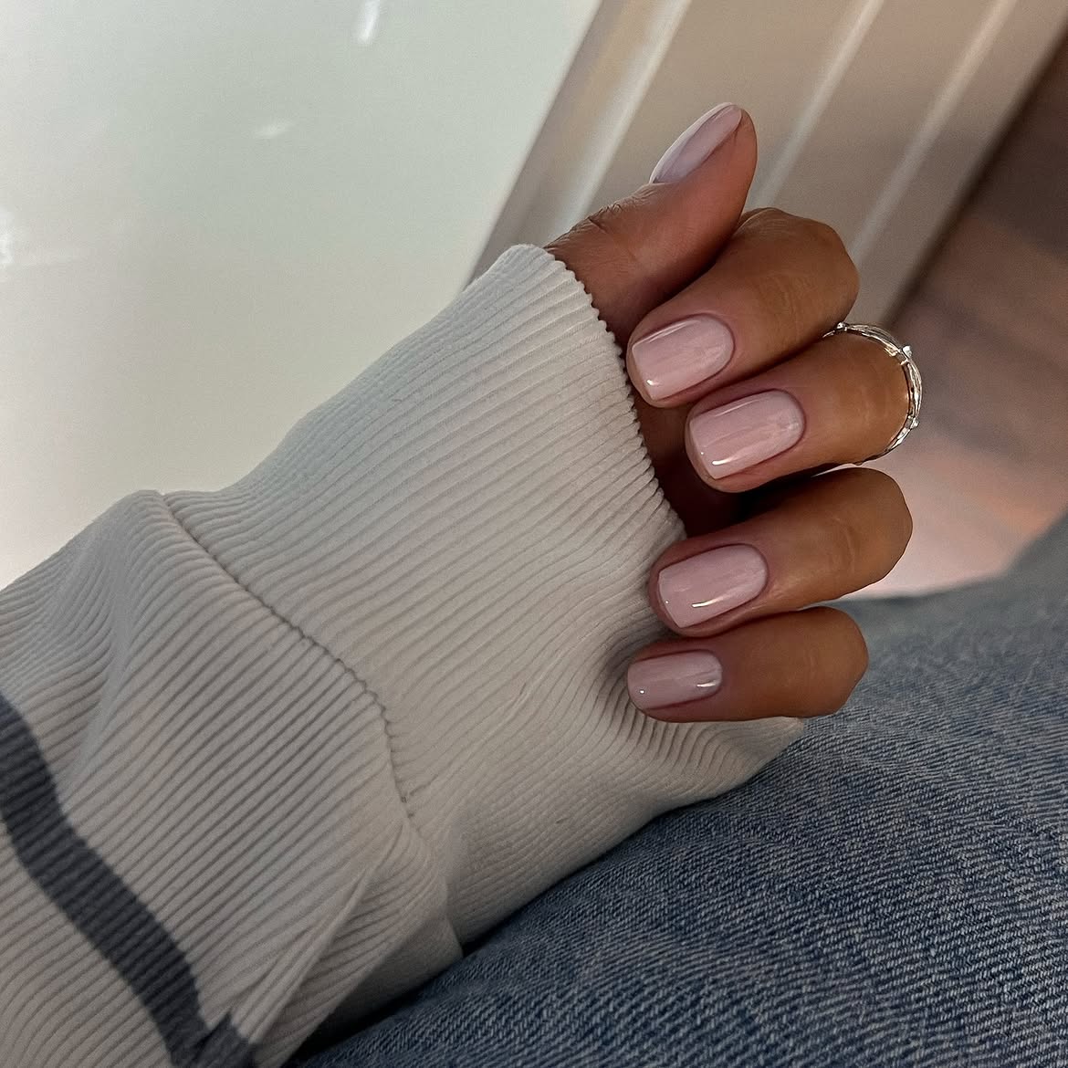 29 Stunning October Nail Ideas You Need To Try Now 6 Soft Pink Milky Glossy Square Nails