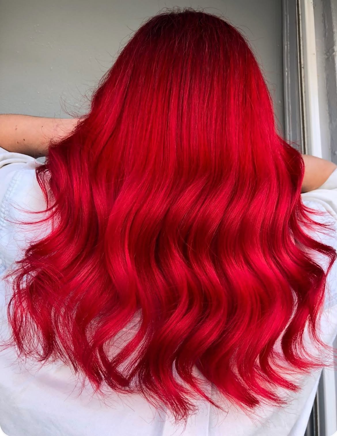 Vibrant Cherry Red Waves For Effortless Glamour