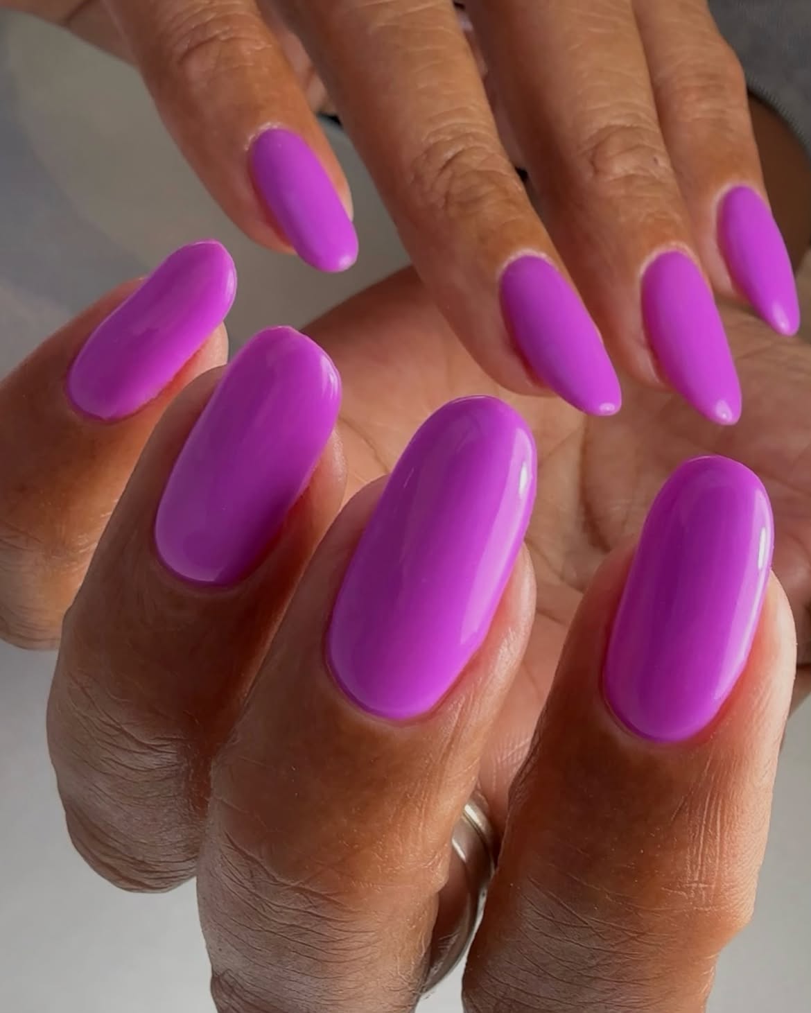 Vivid Amethyst Oval Gel Nails