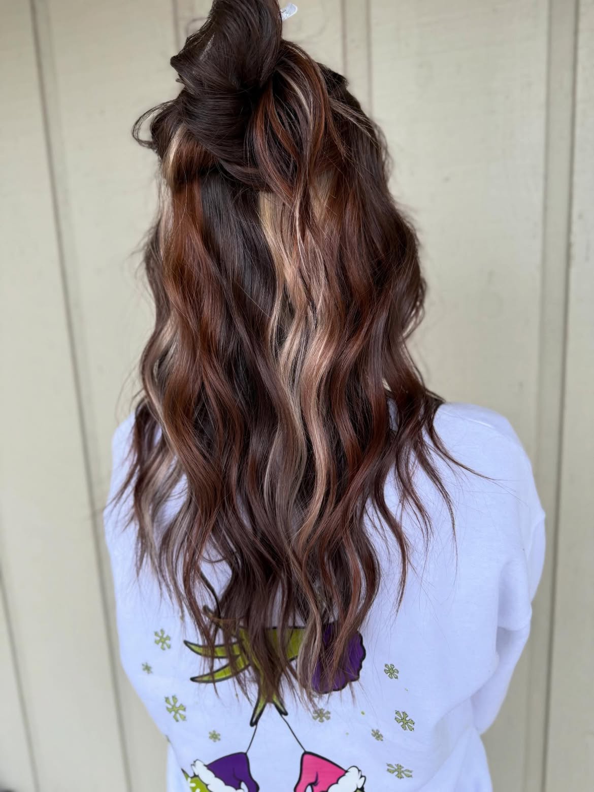 Warm Calico Hair With Loose Beach Waves