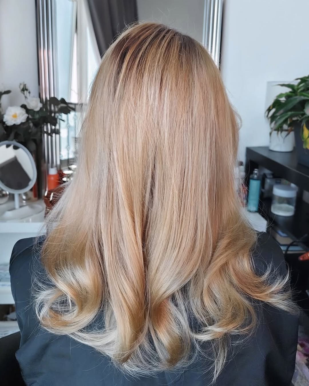 Warm Honey Blonde Balayage With Soft Waves