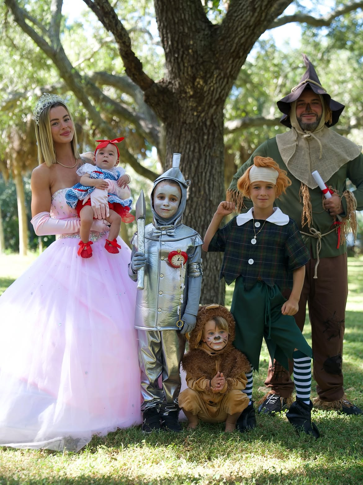 Wizard Of Oz Family Halloween Costume Ensemble